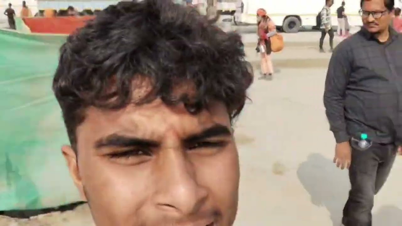 Sangam nahane gaye the vahan kya hua hamen hi pata hai