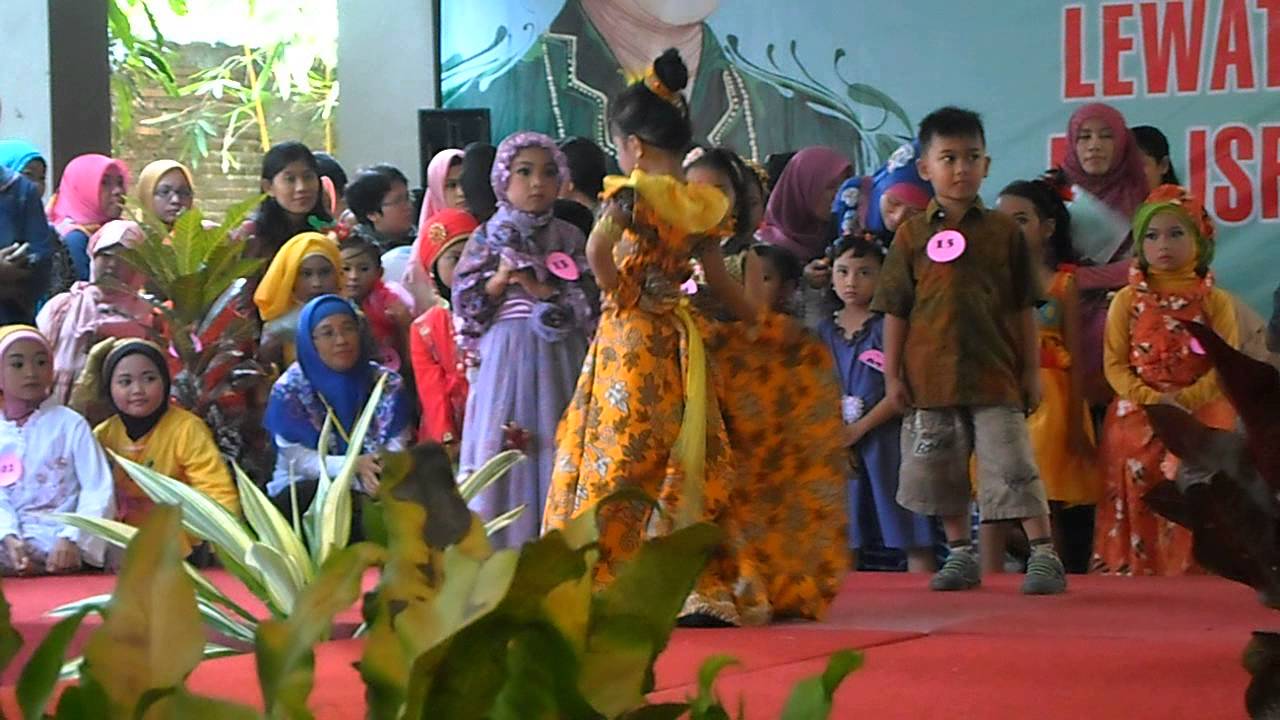 Lomba Fashion  Show  Batik Anak  Hari Kartini YouTube