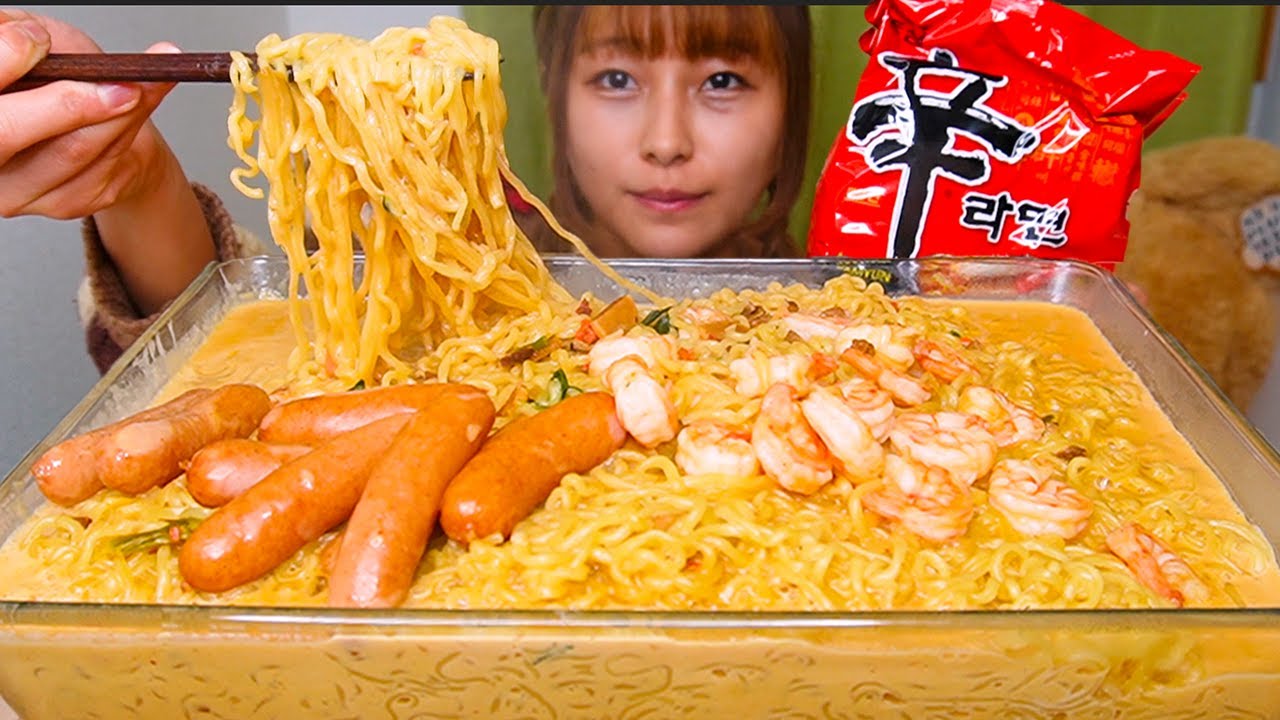 【大食い】[咀嚼音] クリーム辛ラーメン [ASMR]