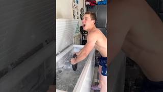 🥶🧊#icebath #duet #verycold #dangerous #pool #asmr #iceberg #challenge