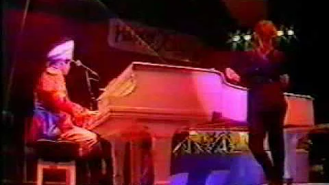 Elton John & Kiki Dee: Don't Go Breaking My Heart (Live at Hammersmith 1982)