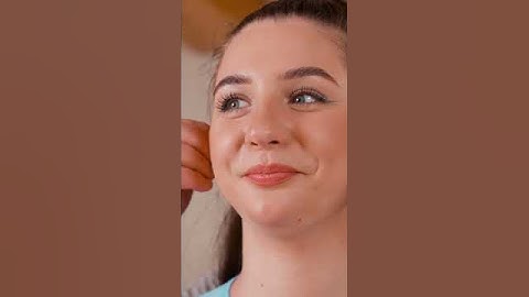 Unique stretching and chiropractic adjustment from eccentric Vadim Vetra for Anna #chiropractor