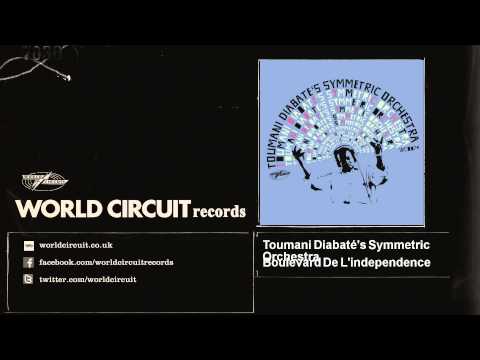 Toumani Diabat's Symmetric Orchestra - Boulevard De L'independence