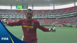 Brilliant Brazilian free kick stops Aussies screenshot 5