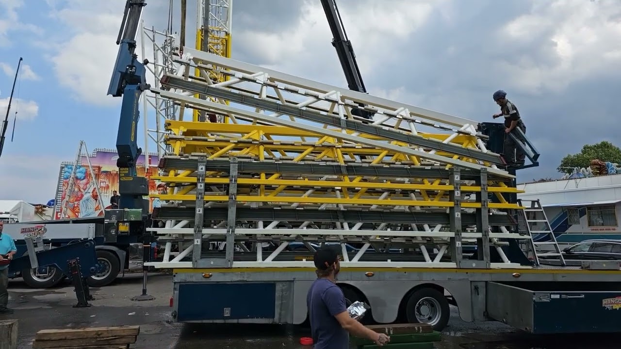 Aufbau Kirmes Rundgang/Opbouw Kermis/Cranger Kirmes 2023 Herne @ Größtes Volksfest NRW