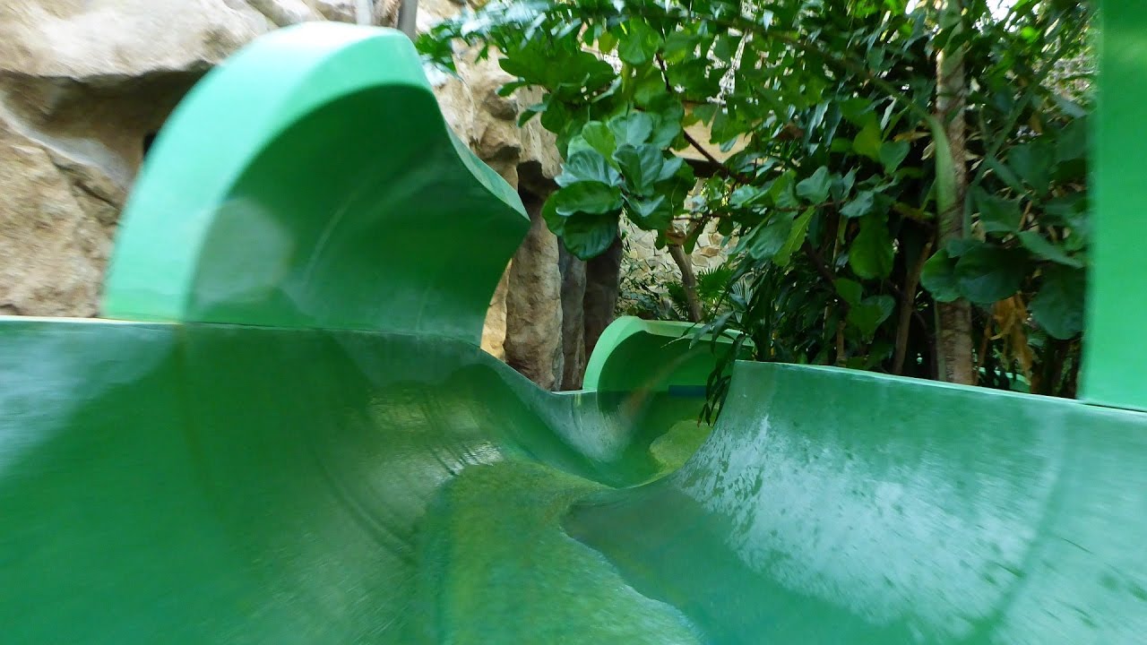 grüne Riesenrutsche :: Dschungelrutsche | Center Parcs Les Hauts de Bruyères Chaumont-sur-Tharonne wasserpark dubai