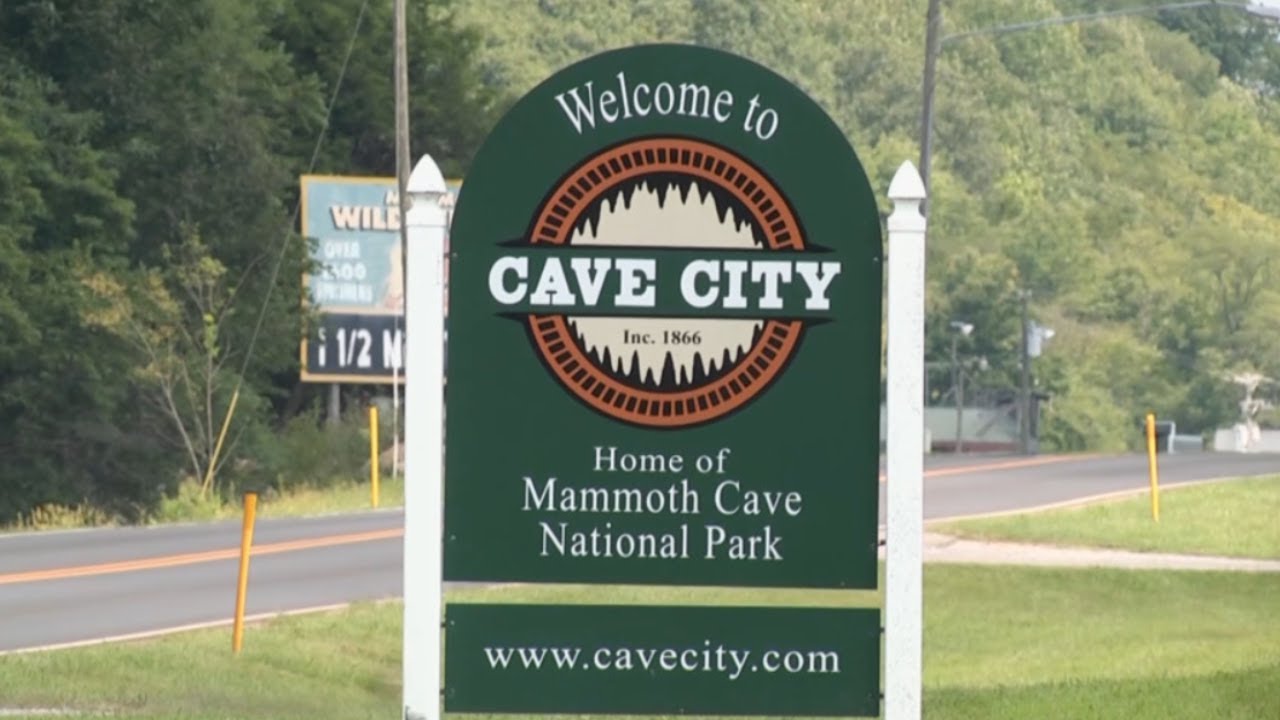 Nicolas Cage in Cave City Ky to Film a Movie.