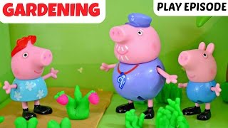 Peppa Pig Grows Strawberries in Grandpa Pig's Garden!  Fun Play Doh Kids Toy Video!