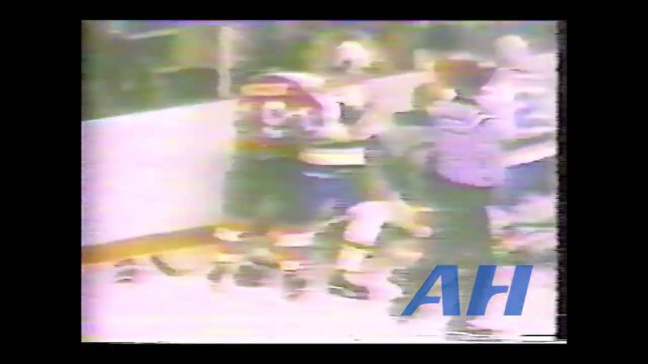 NHL Jan. 22, 1980 St. Louis Blues v Philadelphia Flyers (R) Neil Komadoski v Bob Kelly