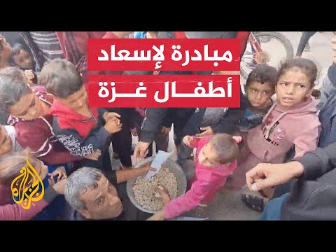 مبادرة الفشار.. فلسطيني يرسم البسمة على وجوه أطفال غزة