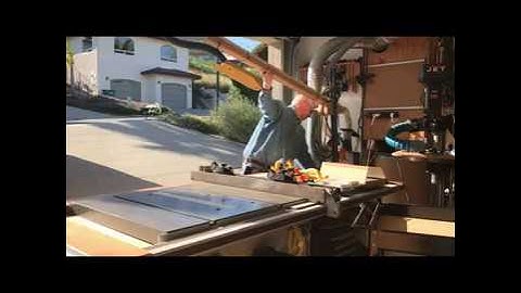 Simple, tablesaw blade dust collection system.