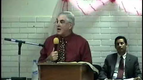 01 Pastor Martin Howell 2007