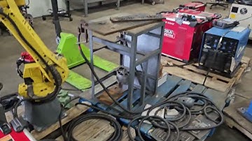 FANUC Arc Mate 100ic/7L With R-30ib Controller Welding.