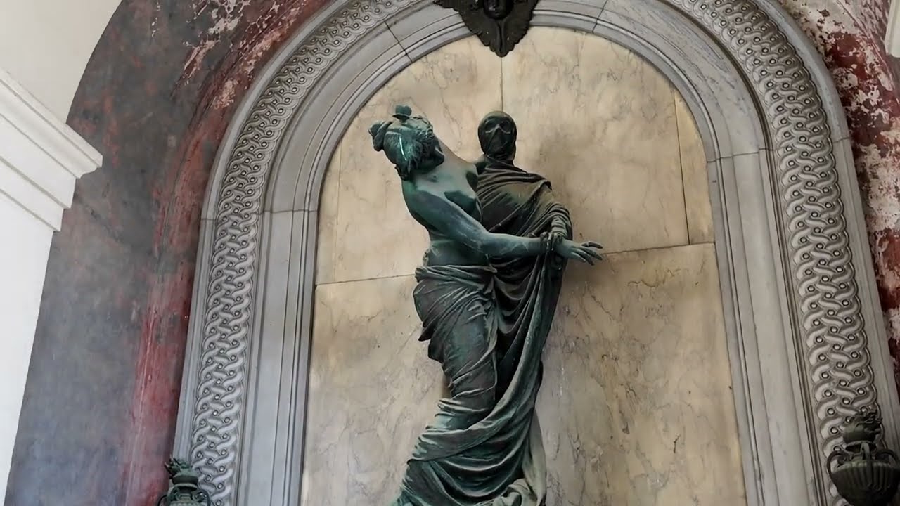 Disturbing Find in a Cemetery- Genoa 🇮🇹