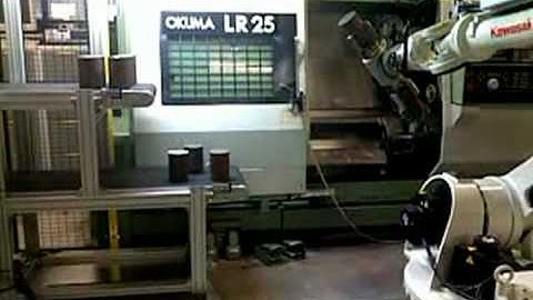 RFA Kawasaki Robotloader with RFA-Vision loading Okuma LR25 lathe