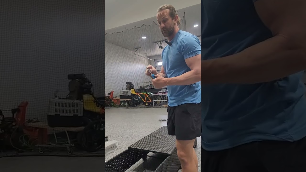 Outdoor PE Wicker Chaise Lounge - 2-Piece Patio Rattan Reclining Chair Set with Blue Cushions