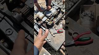 Train railway track kaise change hoti hai#ahmedabad#train #railway#indi #vlog#viral #view#track