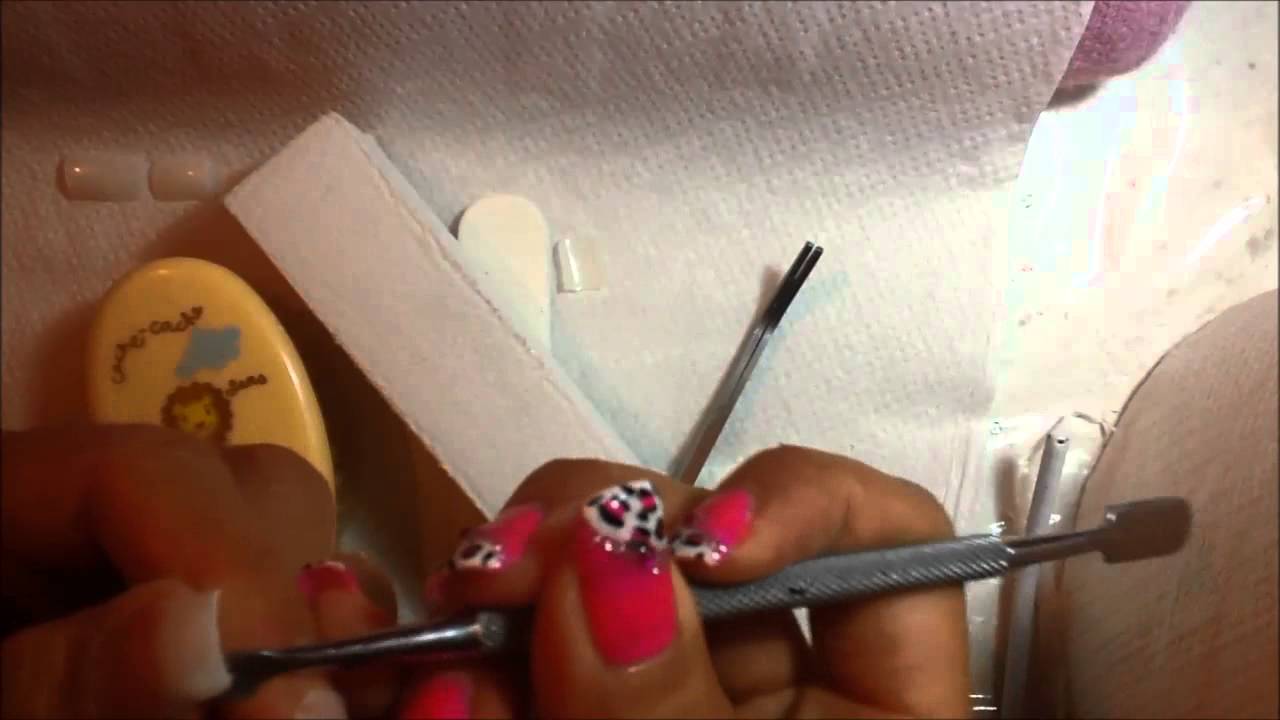 Pose vernis uv IBD et nail art léopard