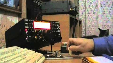CW QSO using straight key