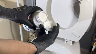 Replacing a Toilet in 4 Minutes