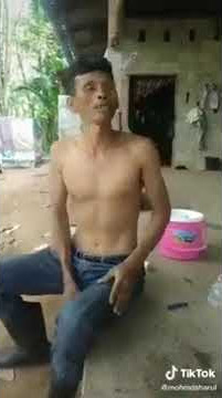 Nok Bini Dua Pikir-Pikir 'Periuk Kuali Terbang'