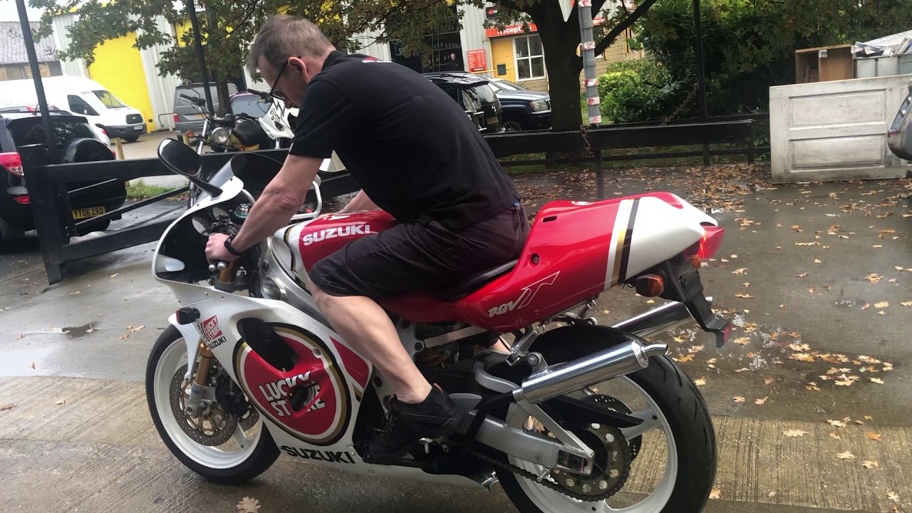 Suzuki RGV250 VJ23 - YouTube