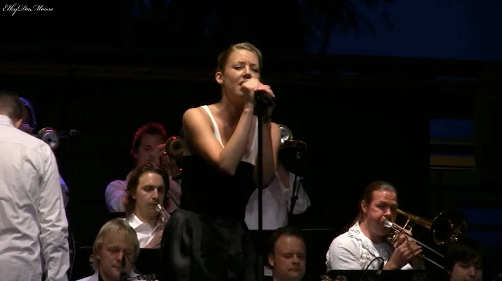 Veronica Maggio - Njd (Solnattskonsert i Kungstrdg...
