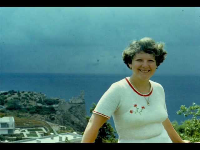 Watch Нина Бродская - Есть любовь негасимая. on YouTube