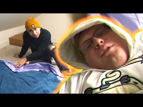 WE HAVE A NEW ROOMMATE?!