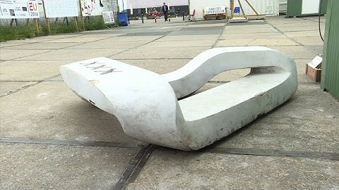 Dutch architect unveils 3D printer to make 