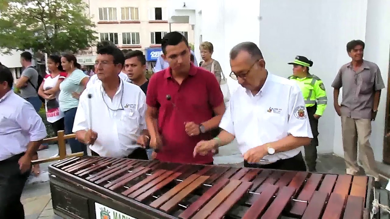 Marimba USULA MUnicipal, con el tema : Cuando cae la lluvia