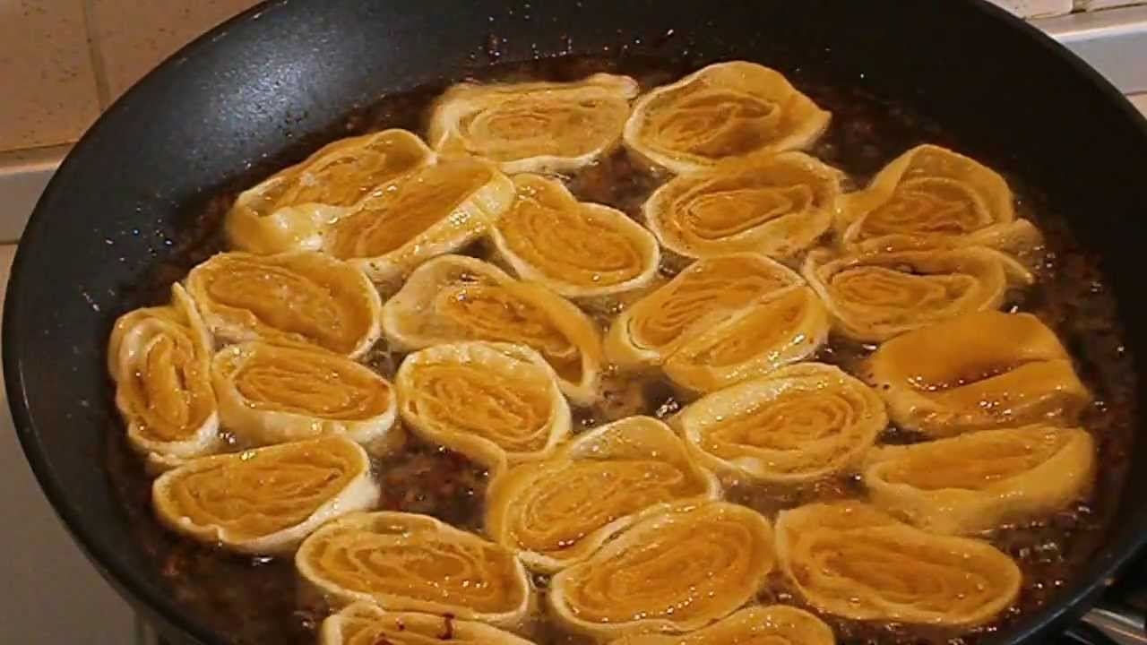 DOLCETTI DI CARNEVALE MODENESI