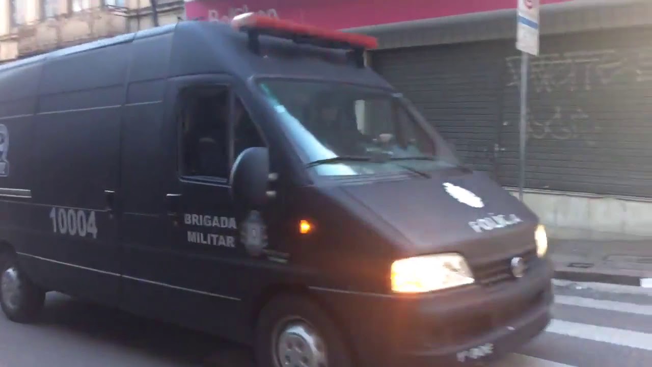 Granada é deixada no Centro de Porto Alegre e mobiliza Gate jornal do brasil