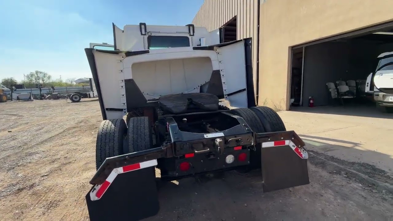 2017 VOLVO DAYCAB CUMMINS ISX15 GM109470 @ WWW.GMTRUCKSINC.COM