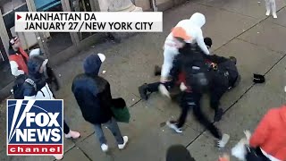 Migrants Who Attacked Nypd Cops Reportedly Get Plea Deal