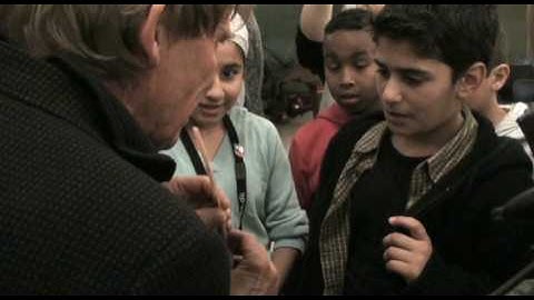 Peter Bastian spiller Musik i Tide-koncert på sugerør