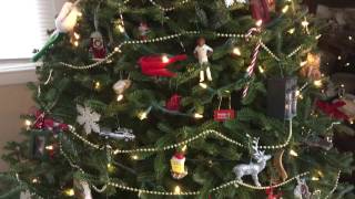 HO Scale Christmas Tree Train Layout 2016 Made this layout in about three weeks, just in time for our annual Christmas party. Trains are HO Scale, DC power. My first time ...