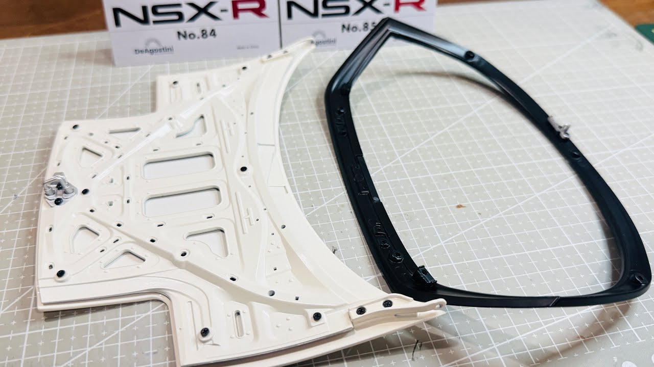 ロックがゴツい！NSX-R84号85号「フロントフード、サポートフレーム