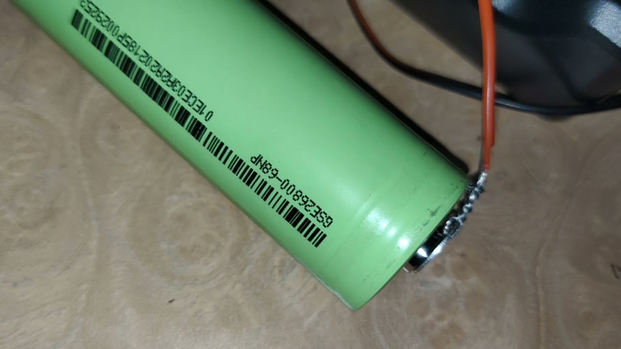 How to charge 26800 battery using a normal charger - XTAR