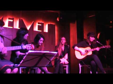 María Blanco - A solas (by Sari)
