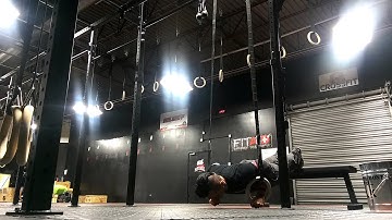 Demo decline ring push ups
