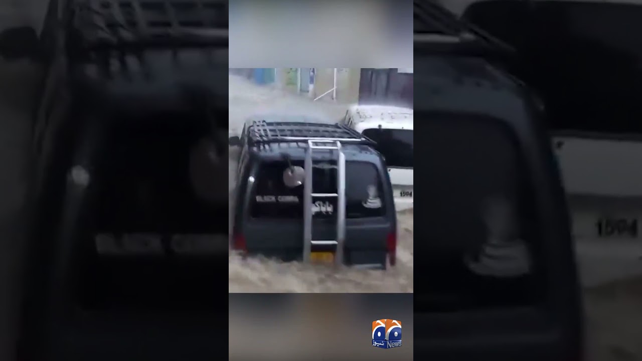 Cars Swept Away Amid Intense Flooding In Swabi | Geo News English