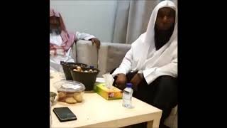 شاهد كيف كان رسول الله صلى الله عليه وسلم يأكل التمر - الشيخ بدر المشاري