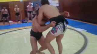 Paris sumo : combats d'entrainement entre Yann et Antoine