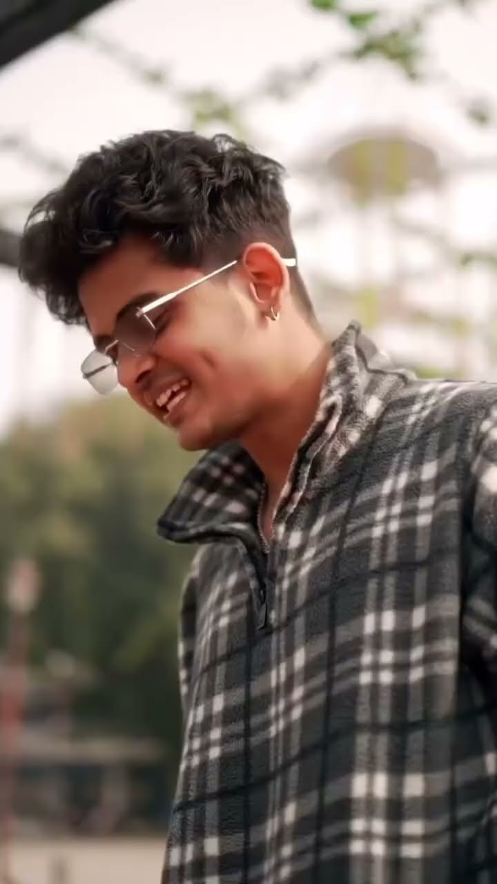 Tujhy Mujhy Kisi Ki Nazar Na Lagy