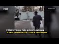 Навальнийга озодлик талаб қилиб кӯчага чиққан фаолни ИИБ ходимлари олиб кетди