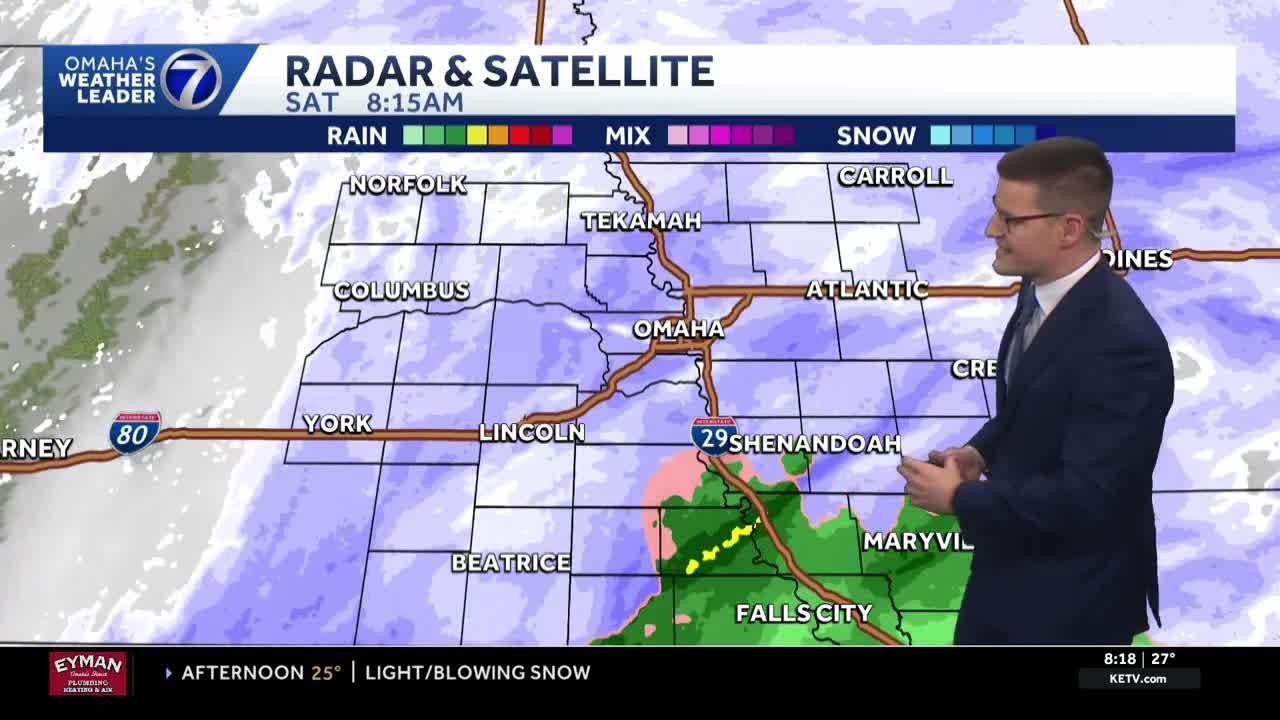 Winter storm warning, snow continues to fall in Omaha area - YouTube
