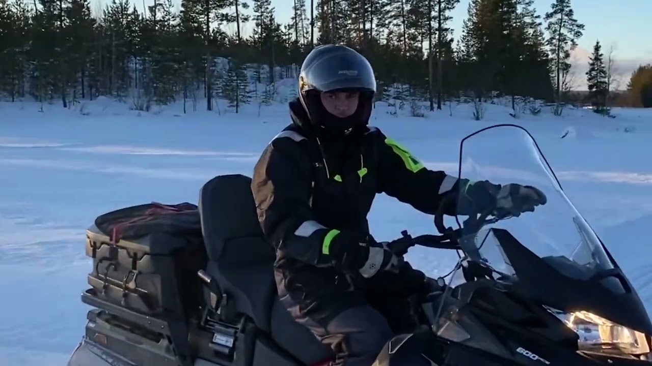 Snowmobile trip Storumans Camping
