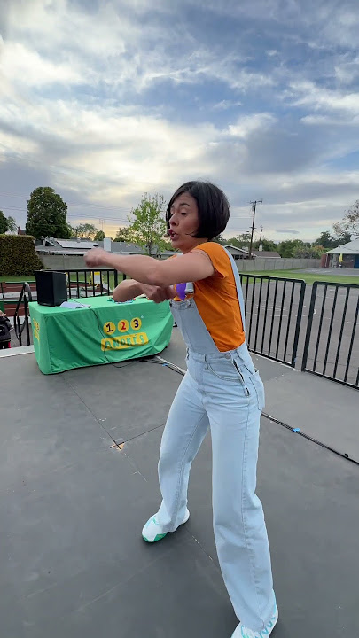 Christina does the #dance #aramsamsam #fundances #kidsmusic #childrensmusic #preschool #kidsvideo