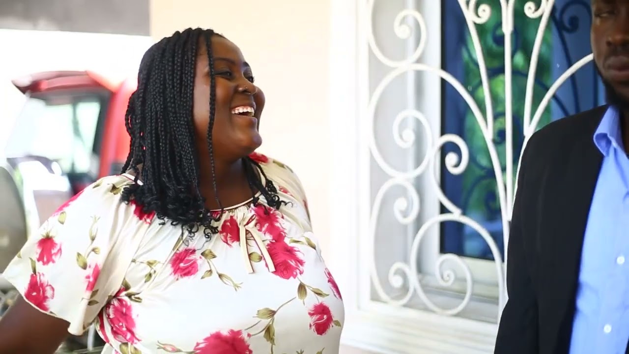 UNE FAMILLE DE OUFF EPISODE 75 : LES CAPRICES DE GROSSESSES DE VANESSA